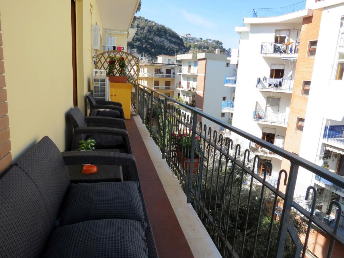 Syrene Apartment Sorrento Exterior foto
